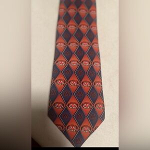 Men’s tie, Auburn Univ. Good condition.